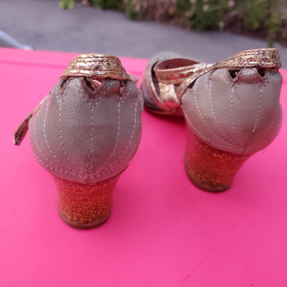 Miss L Fire Elegant Gold and Light Green Women's Shoes - Picture 6 of 9